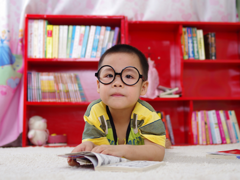 Преимущества чтения на английском с ребенком